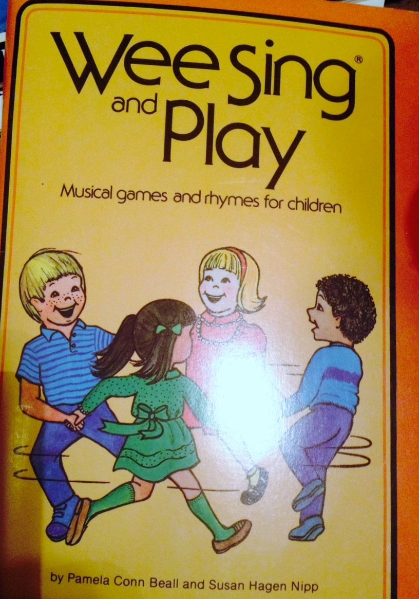 Wee Sing and Play (Musical Games and Rhymes for Children)