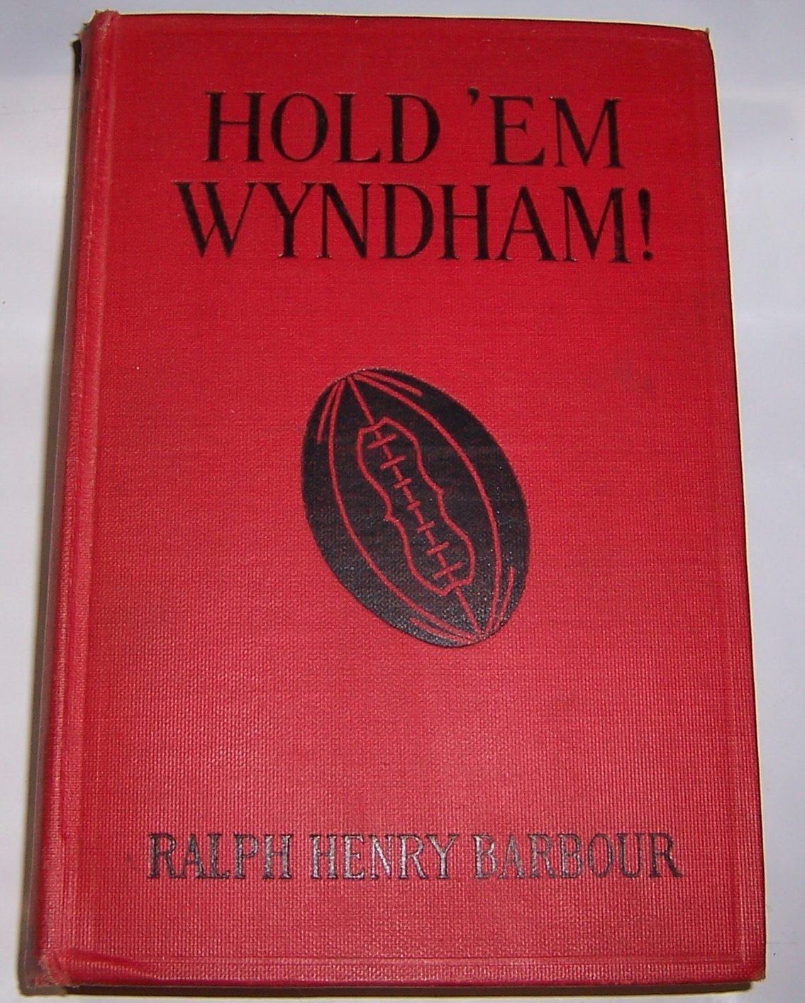 Hold 'Em Wyndham (Hardcover)