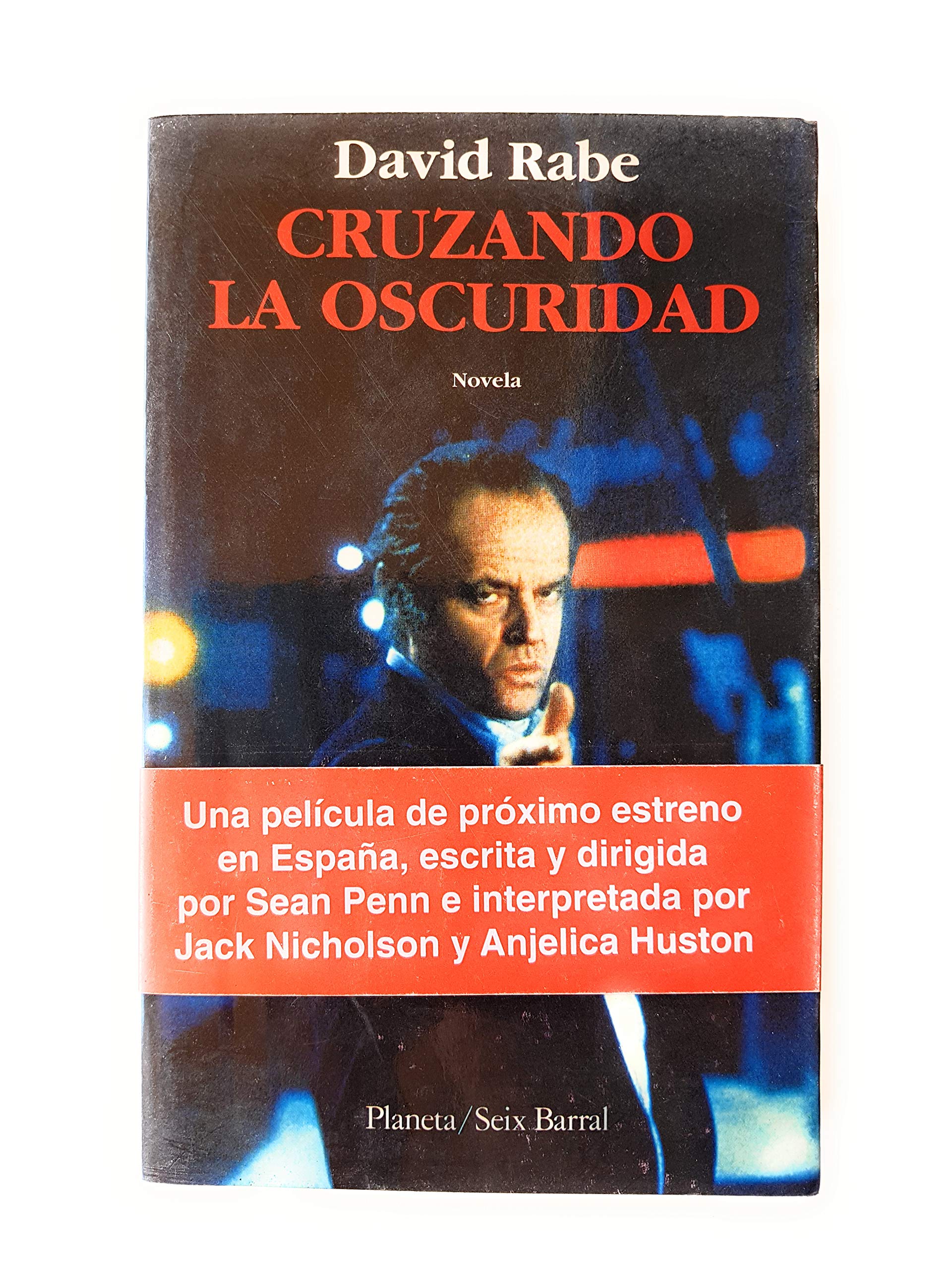 Cruzando la oscuridad (Paperback)