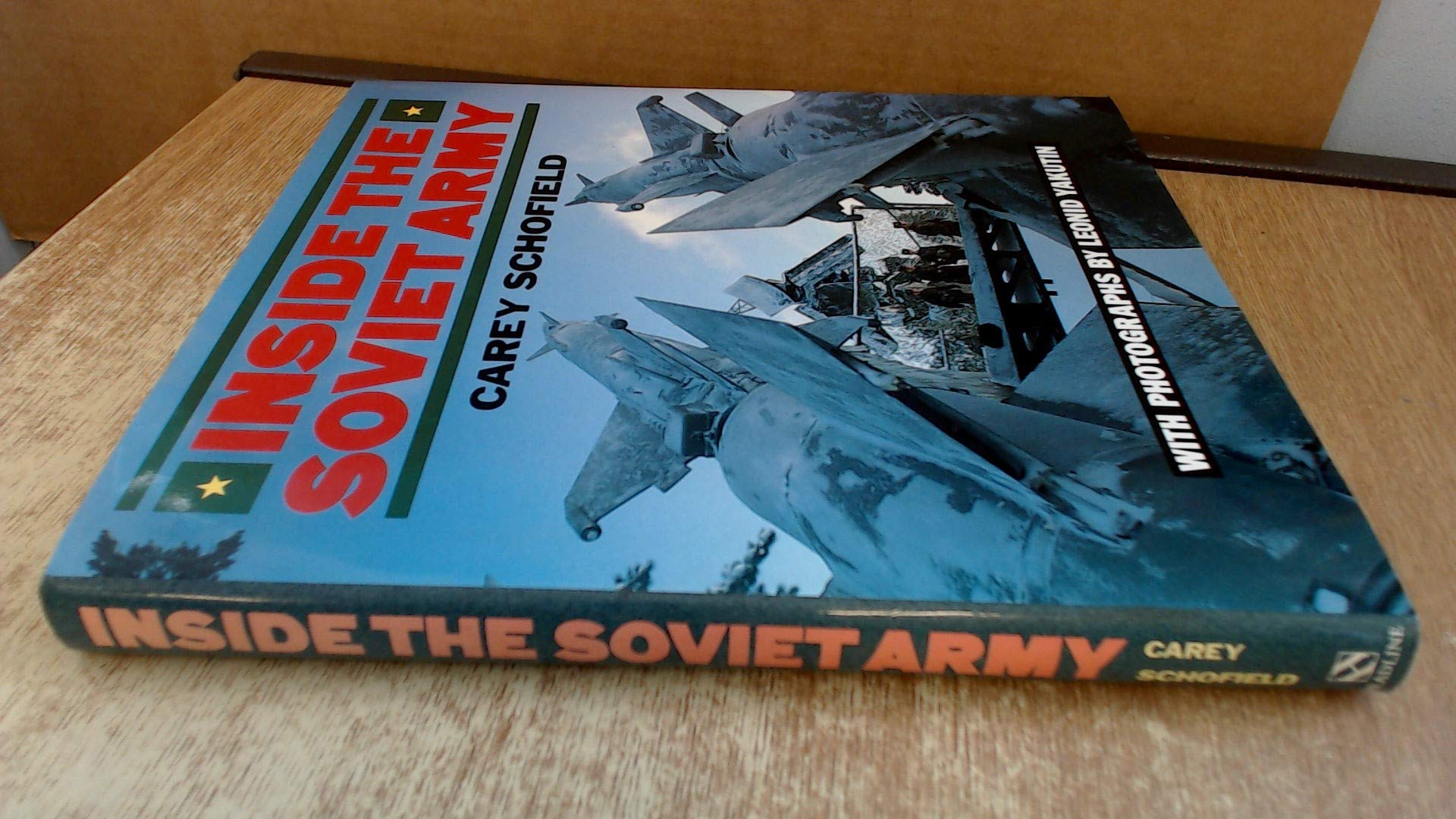 Inside the Soviet Army (Hardcover)