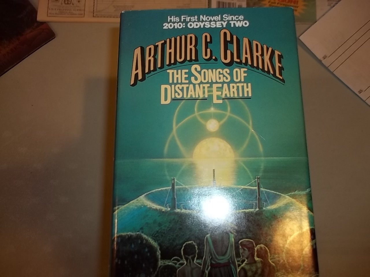The Songs of Distant Earth