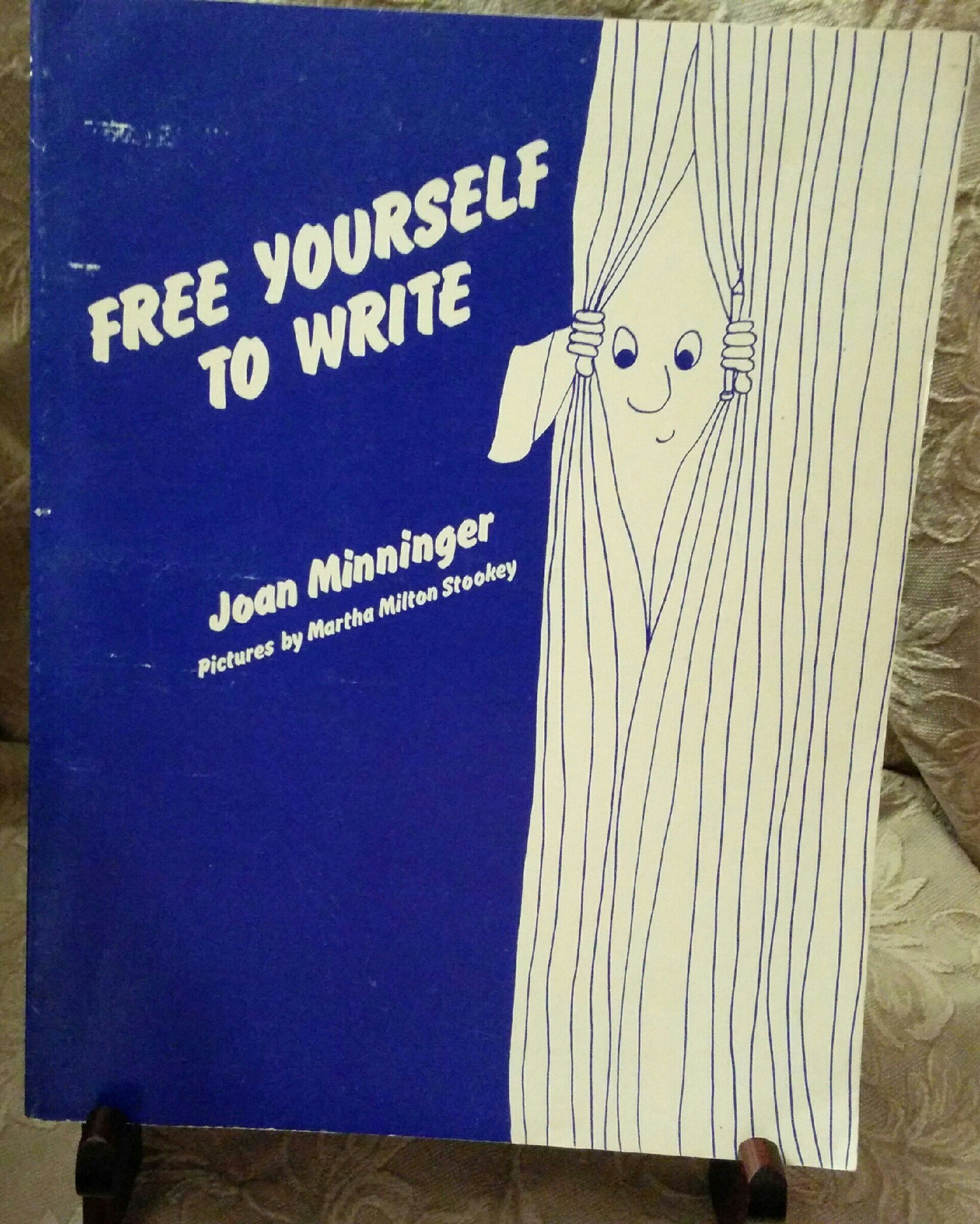 Free Yourself to Write (Paperback)