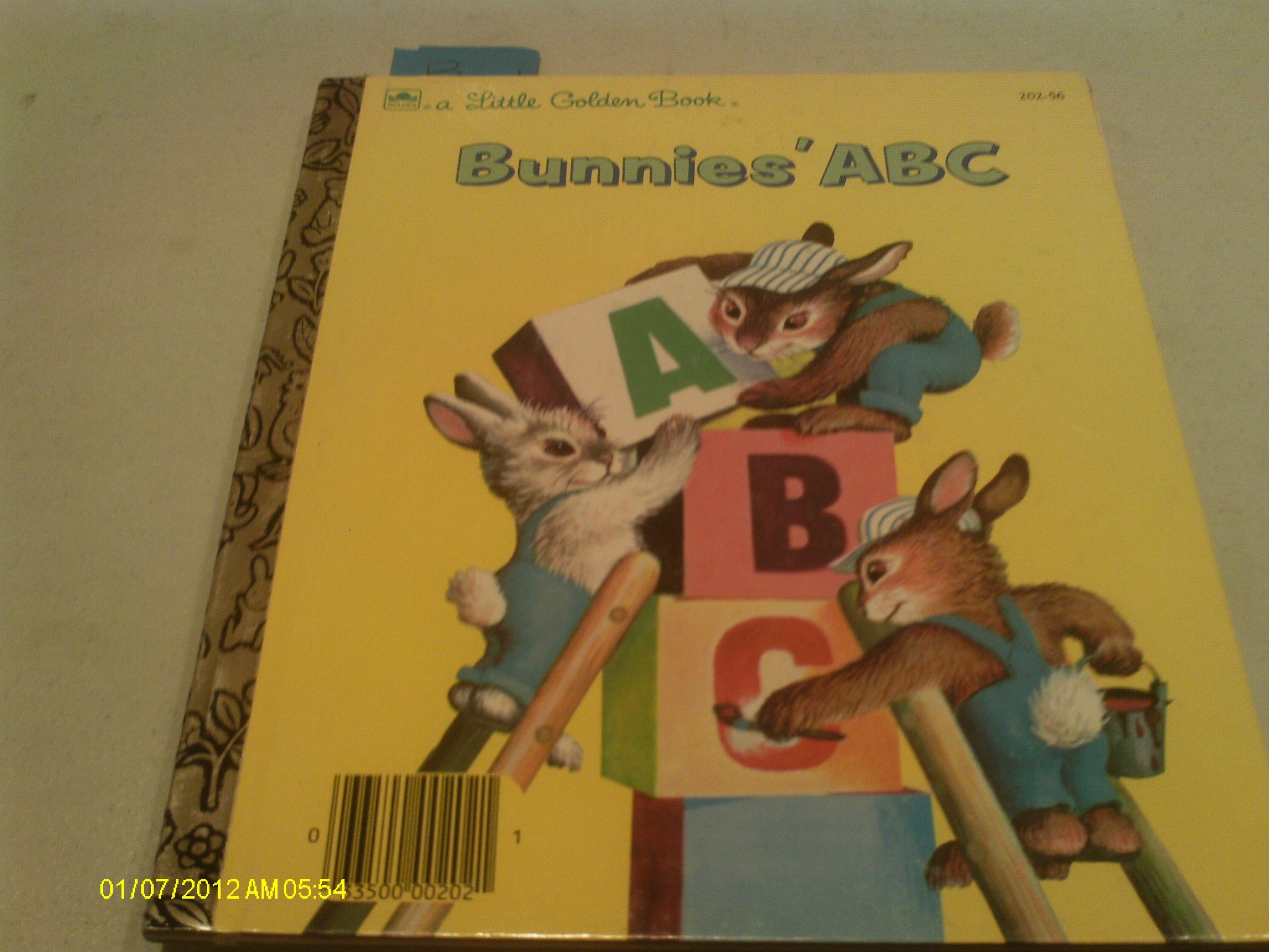 Bunnies' ABC (Little Golden Book)