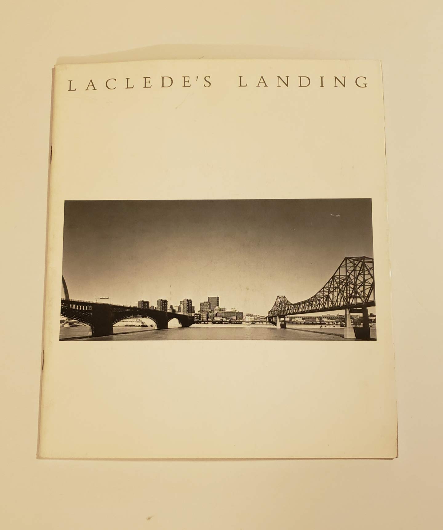 Laclede's Landing-a History & Architectural Guide (Paperback)