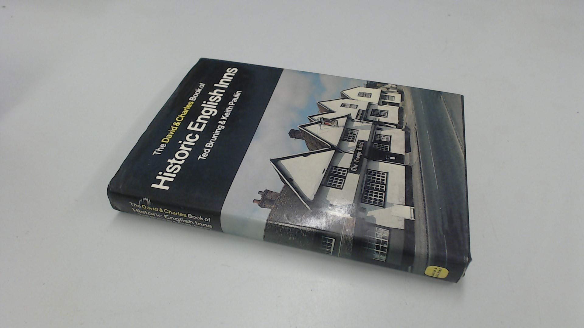 BOOK OF HISTORIC ENGLISH INNS (Hardcover)