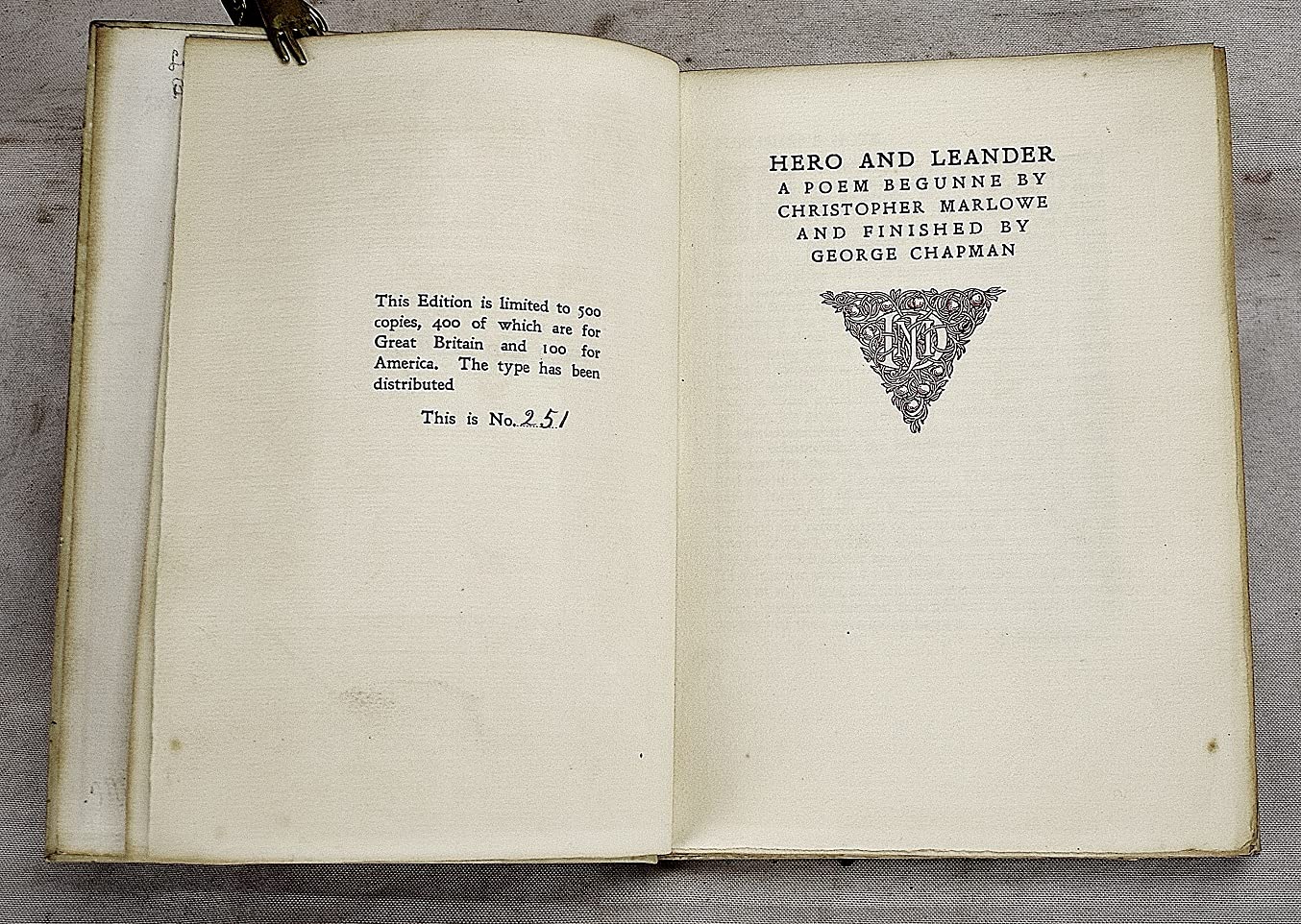 Hero and Leander : a poem begunne by Christopher Marlowe and finished by George Chapman.
