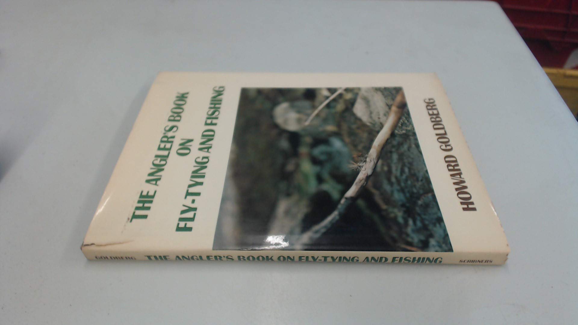 The Angler's Book of Fly Tying and Fishing (Hardcover)