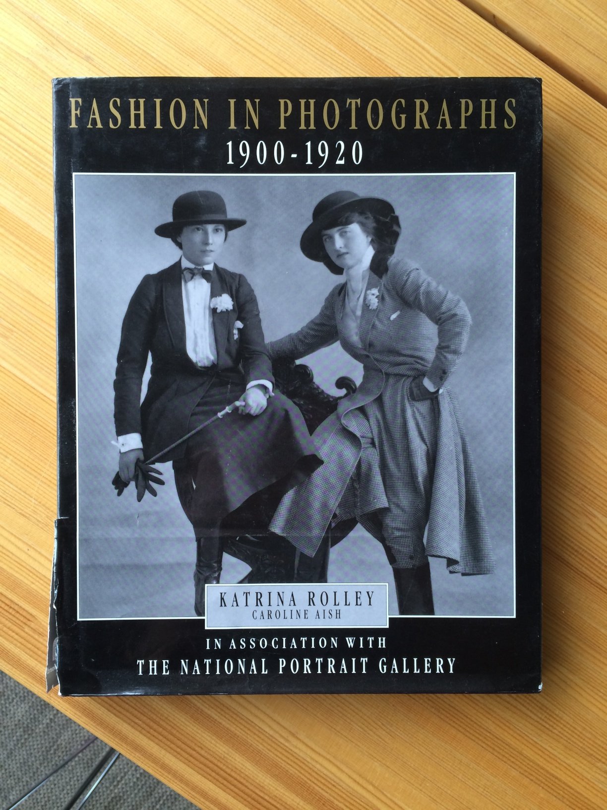 Fashion in Photographs: 1900-1920 (Hardcover)