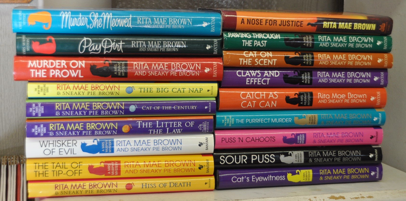 Rita Mae Brown and Sneaky Pie Brown Mrs. Murphy Detective Mystery Hardback Books Set of 18 (Hardcover)