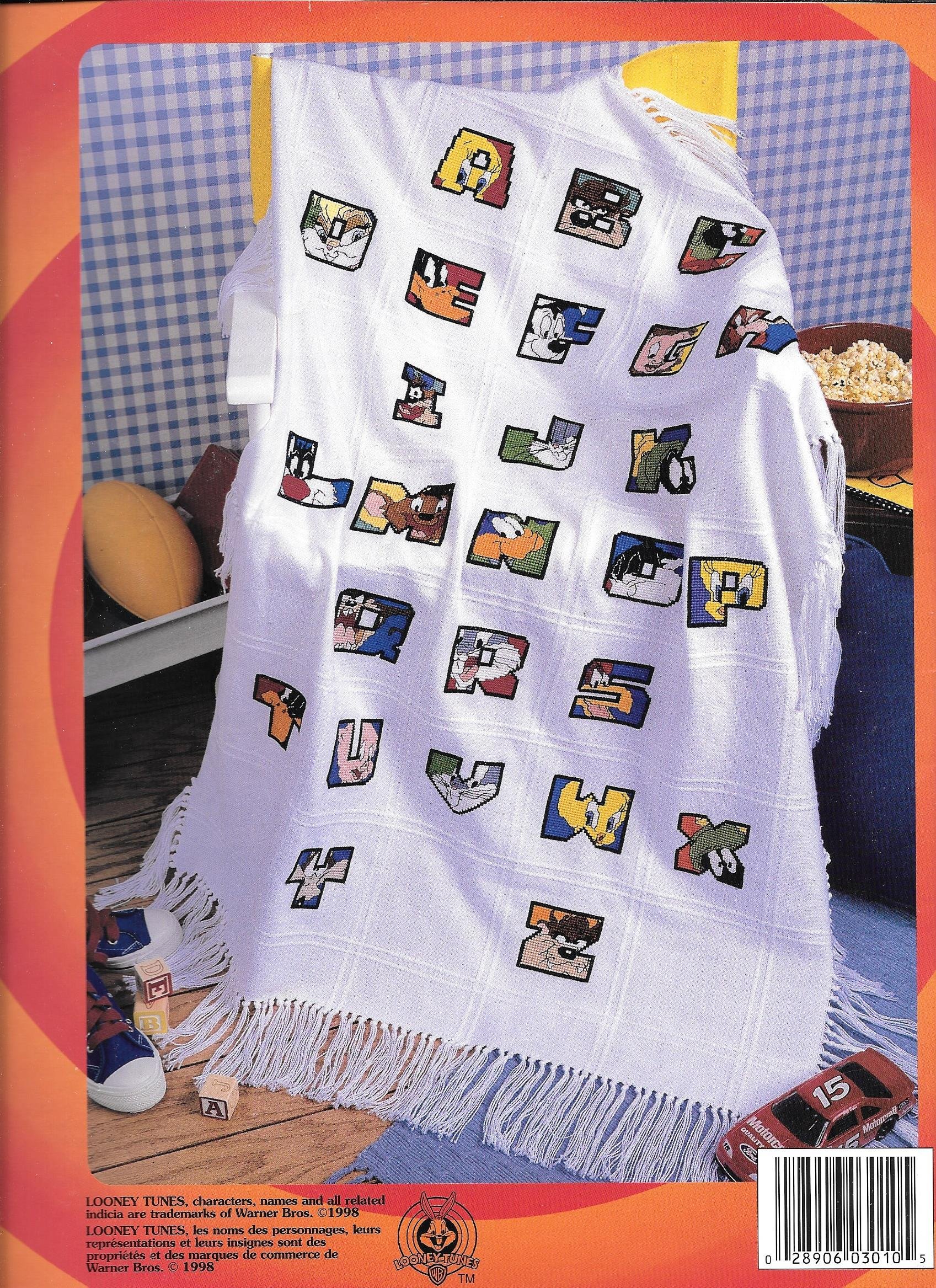 Looney Tunes Alphabets in Cross Stitch: 22 Zany Alphabets Featuring Bugs, Taz and the Gang (Leaflet #3010)