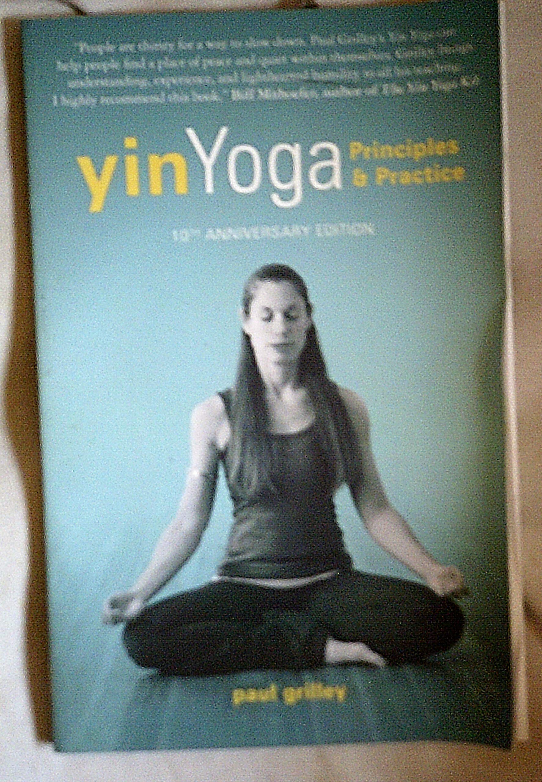 Yin Yoga (Paperback)