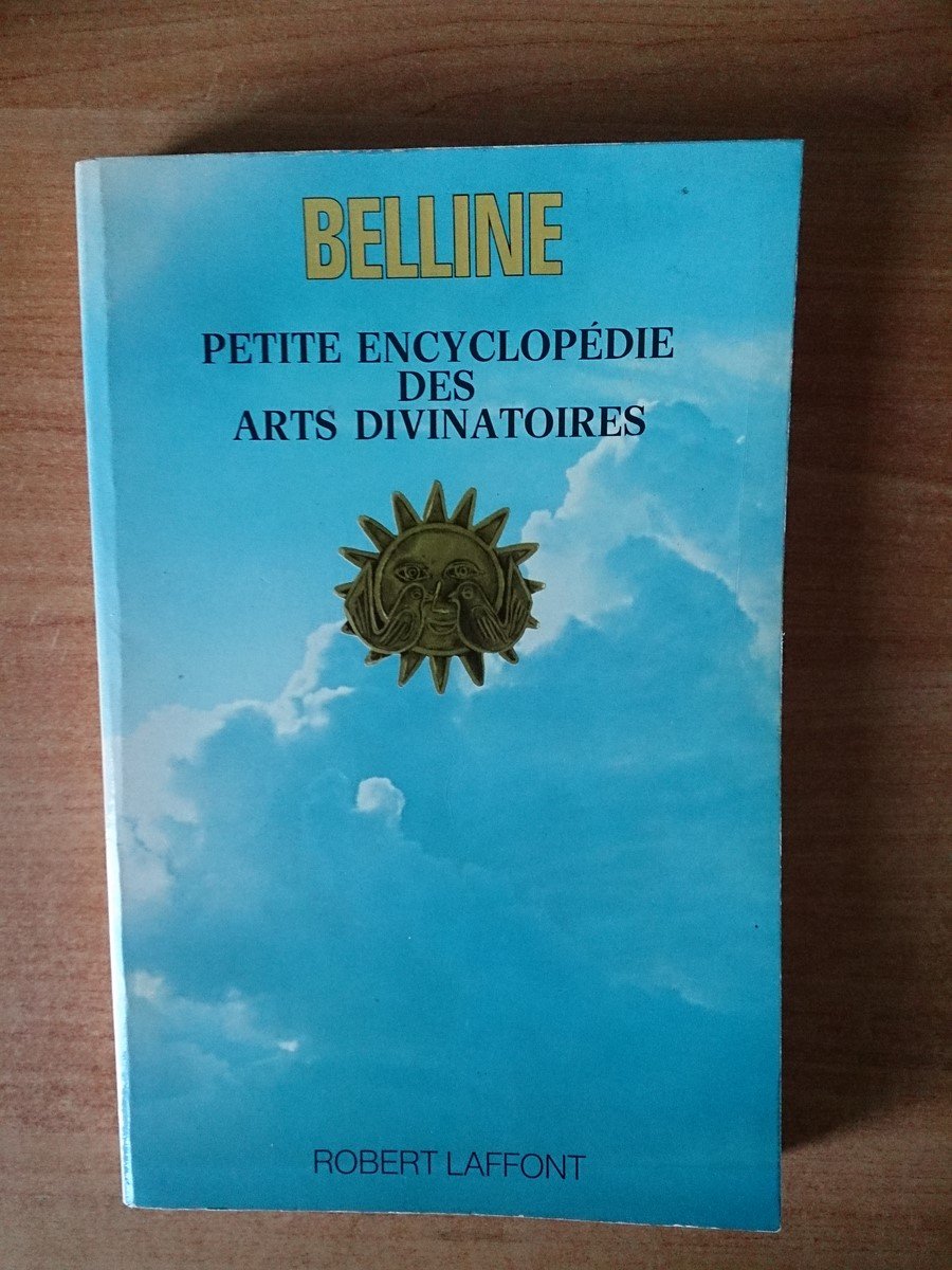 Petite encyclopédie des arts divinatoires (Paperback)