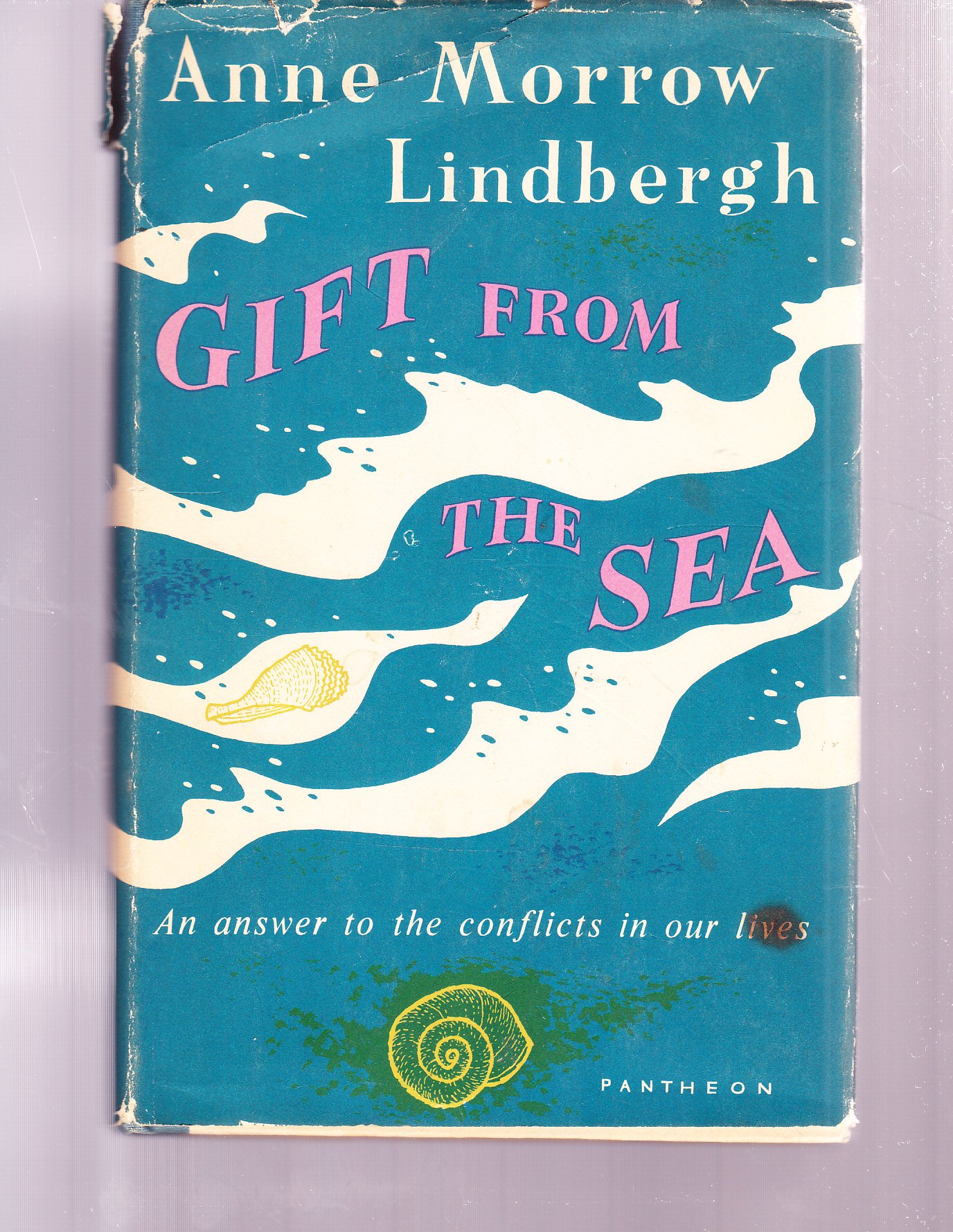GIFTS FROM THE SEA (Paperback)