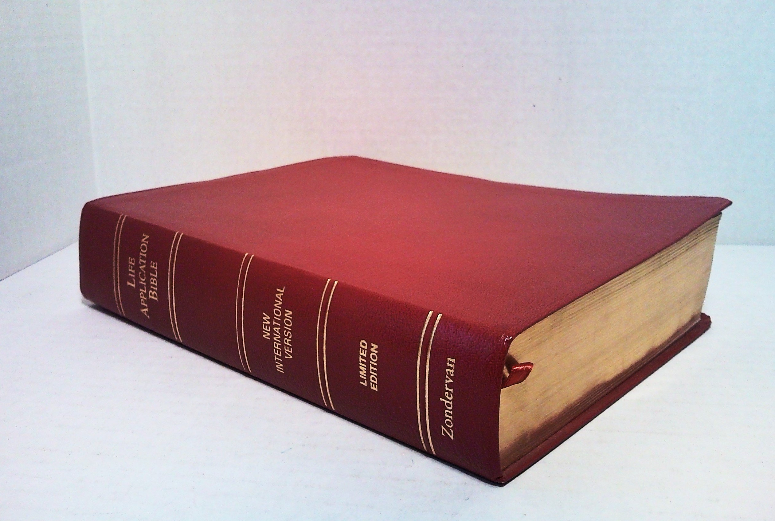 New International Version Life Application Bible Bonded Leather Autumn Red