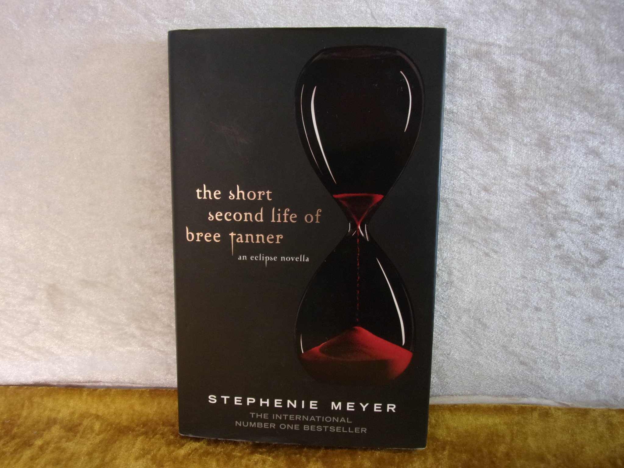 TheShort Second Life of Bree Tanner An Eclipse Novella by Meyer, Stephenie ( Author ) ON Apr-03-2010, Hardback