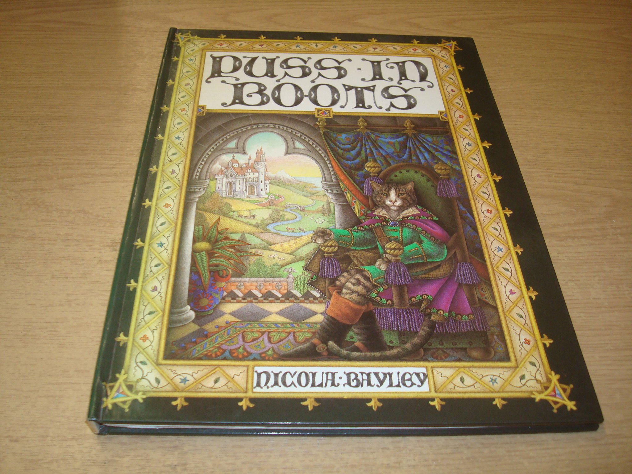 Puss in Boots (Hardcover)