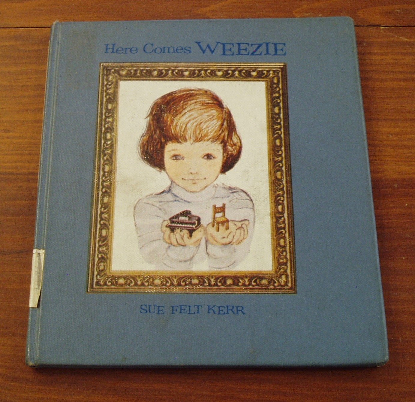 Here Comes Weezie (Library Binding)