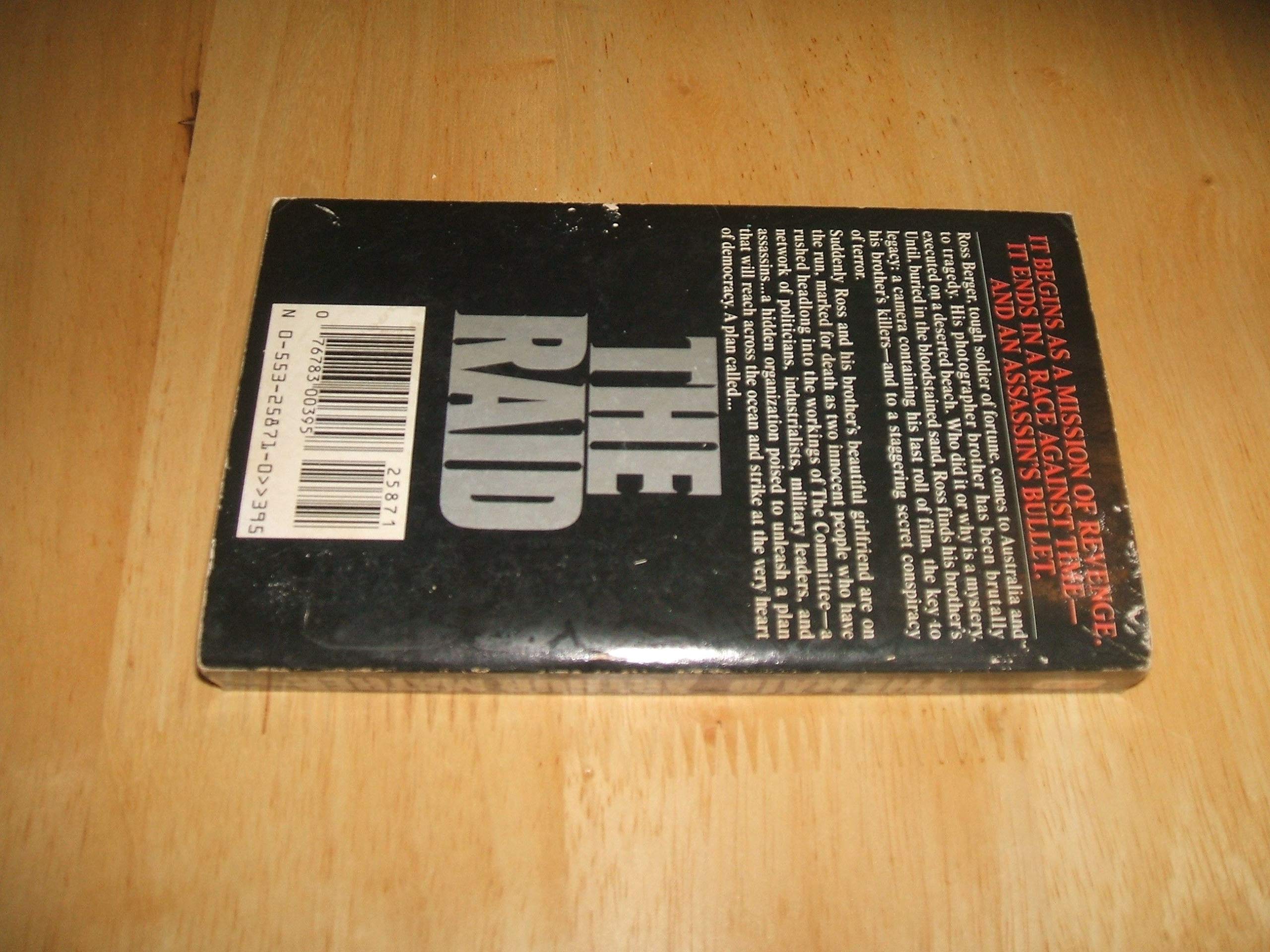 The Raid (Mass Market Paperback)