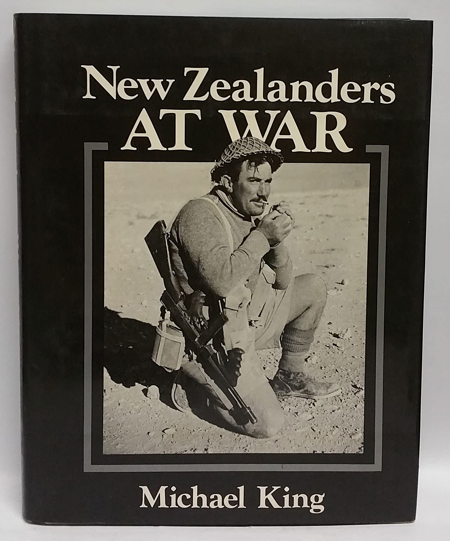 New Zealanders at war (Hardcover)