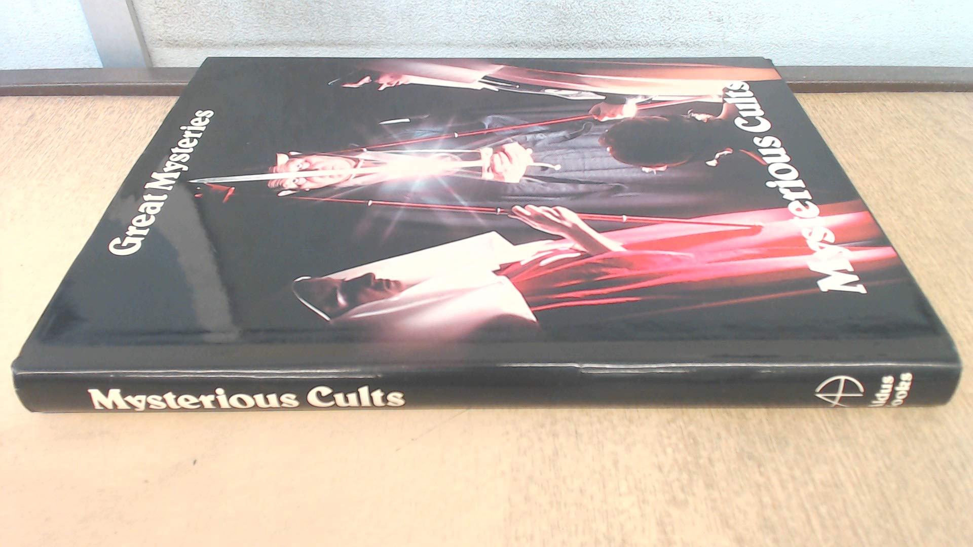 Mysterious Cults (Hardcover)