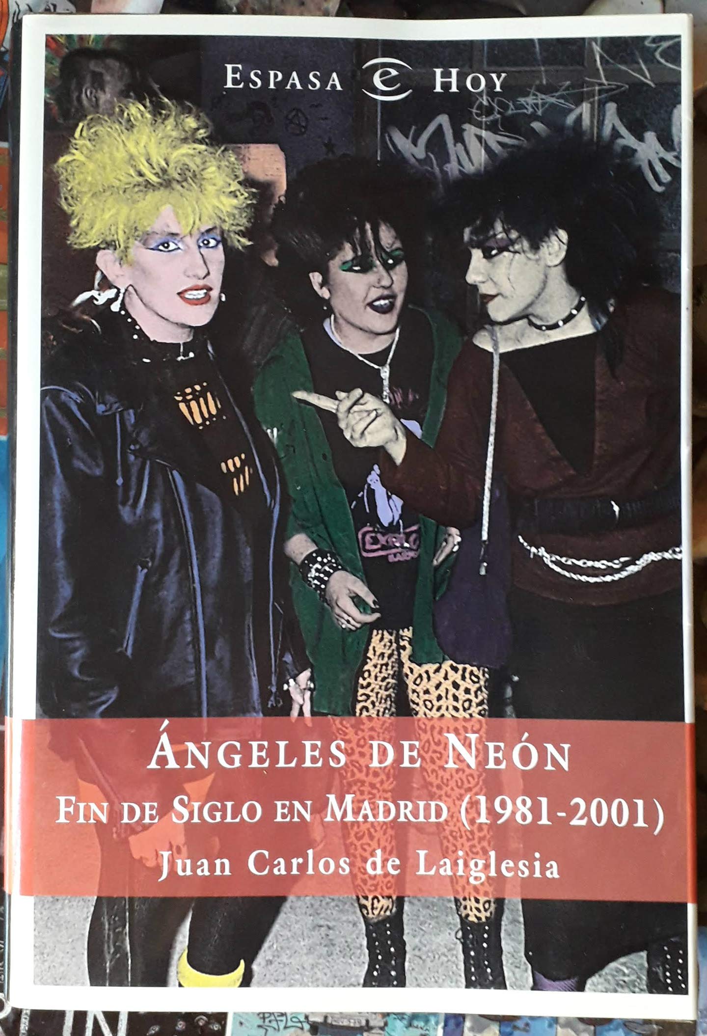 Angeles De Neon (Spanish Edition)