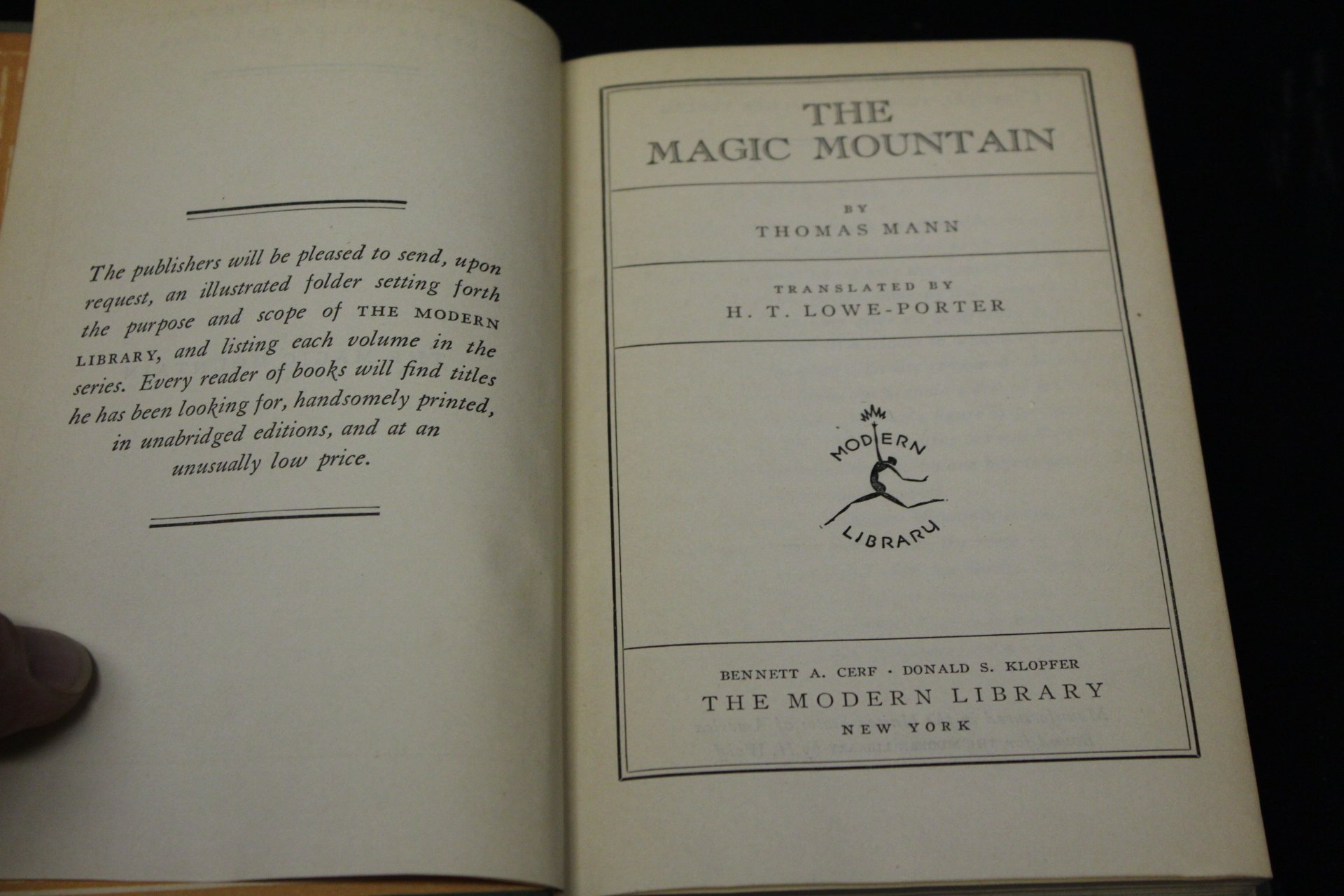 THE MAGIC MOUNTAIN. No. 200 in the Modern Library Series.