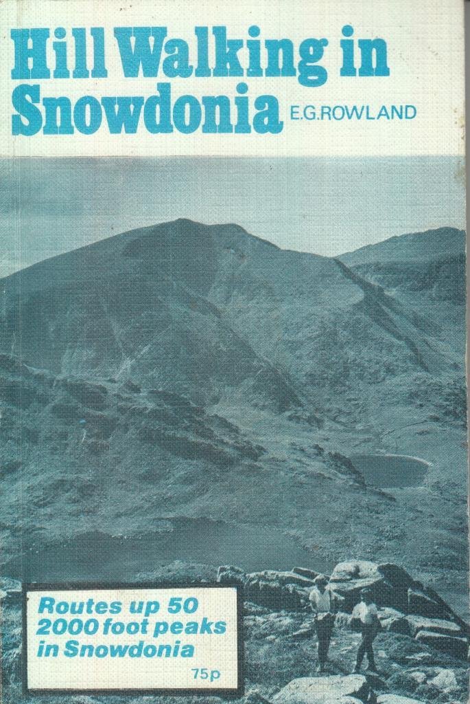 Hill Walking in Snowdonia (Paperback)