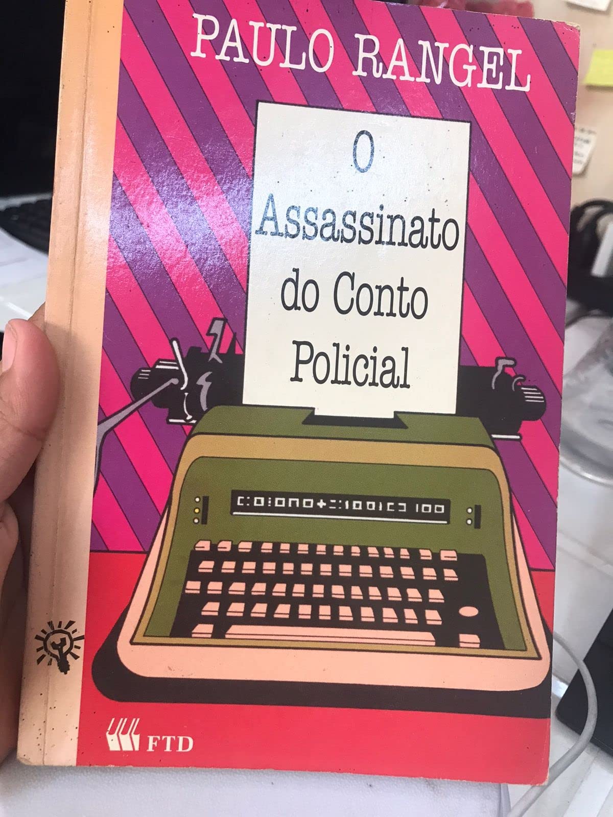 O assassinato do conto policial (Coleção As aventuras de Ivo Cotoxó) (Portuguese Edition)