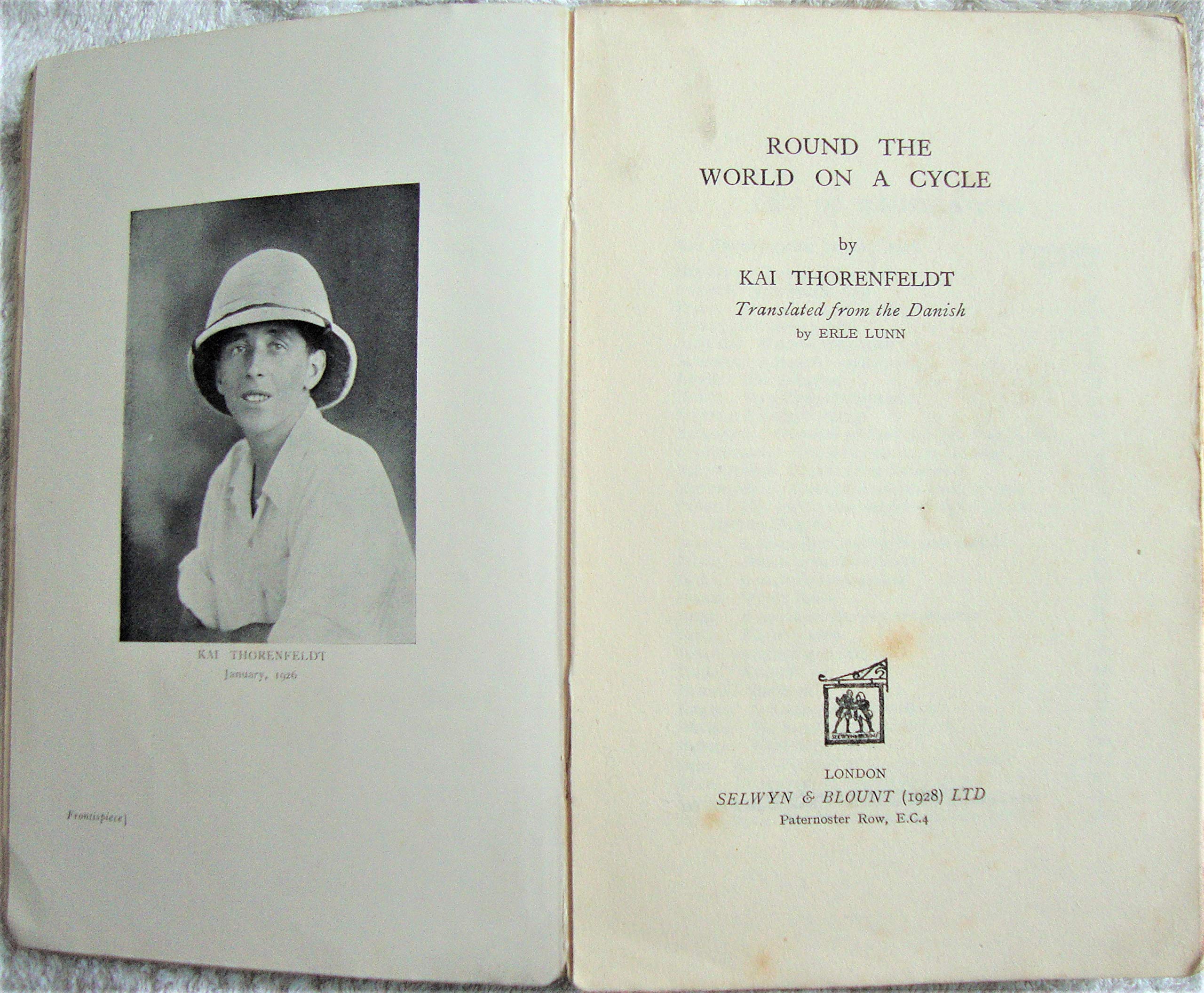 Round the world on a cycle; (Unknown Binding)