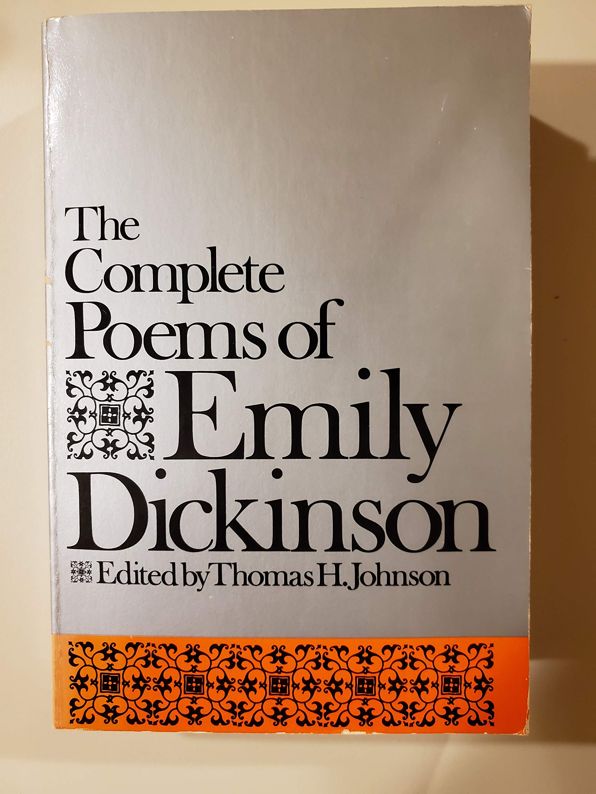 EMILY DICKINSON - THE COMPLETE POEMS