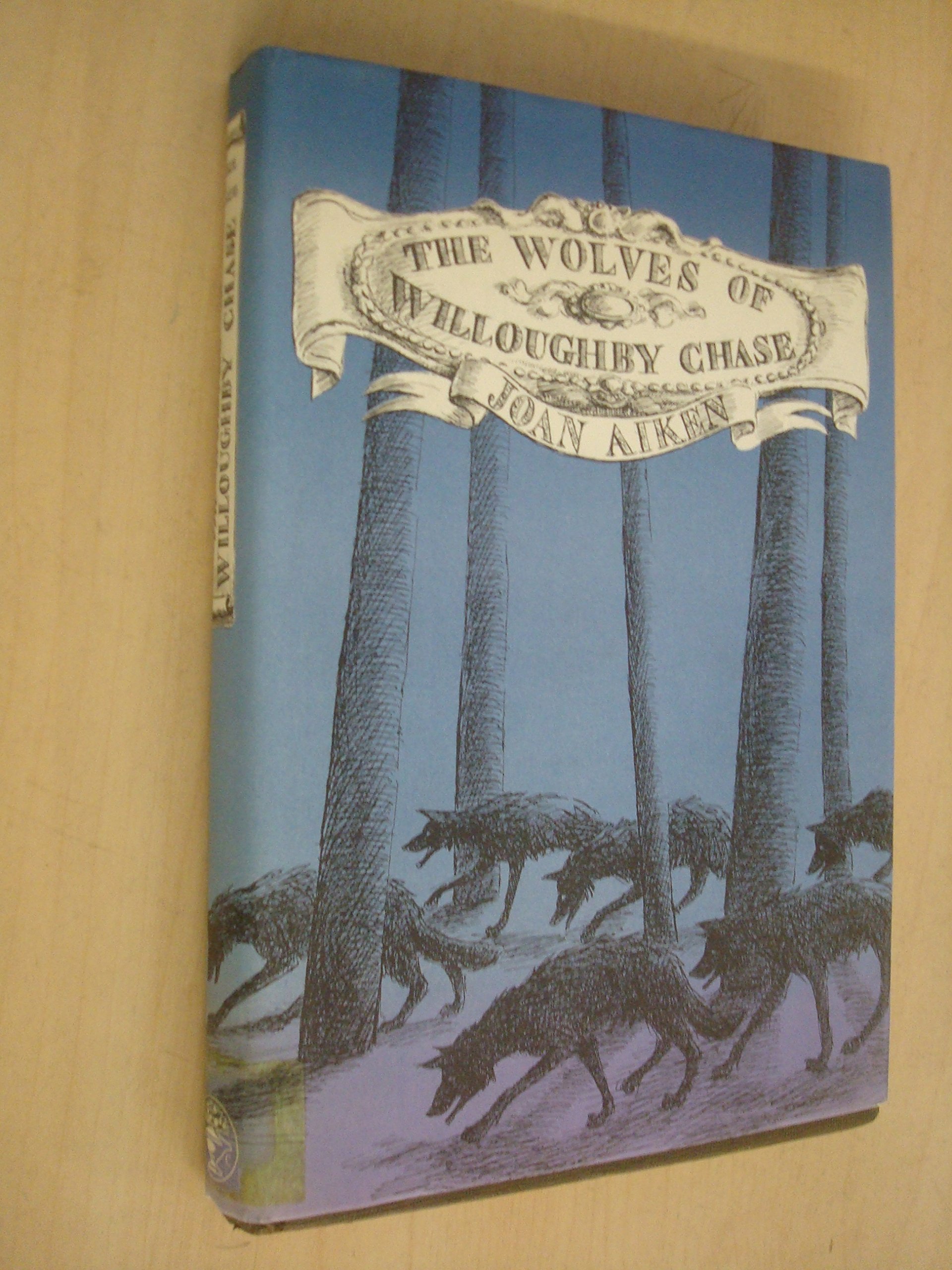 The Wolves of Willoughby Chase, Blue Cover