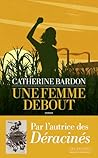 Une femme debout