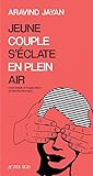 Jeune couple s'éc...