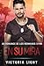En Su Mira: Una Novela de Romance de Guardaespaldas Gay (Hermanos Synn nº 1) (Spanish Edition)
