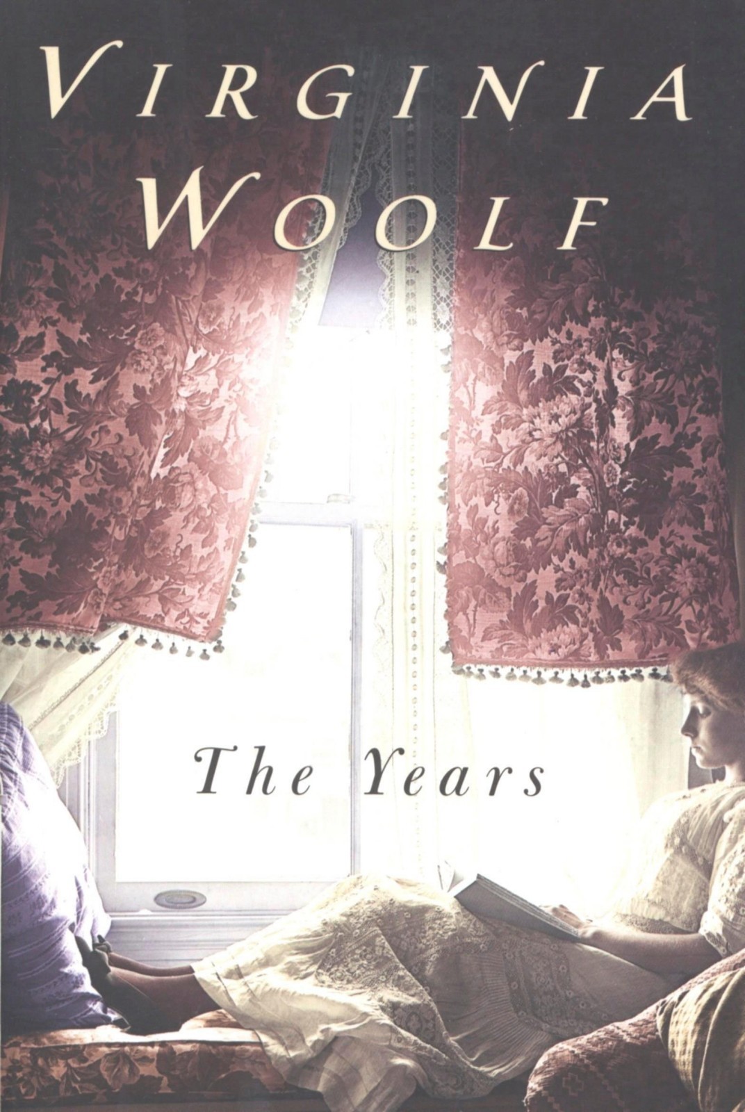The Years: The Virginia Woolf Library Authorized Edition – An Ambitious Novel of Three Generations and the Search for Meaning