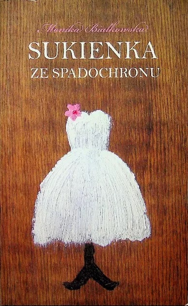Sukienka ze spadochronu