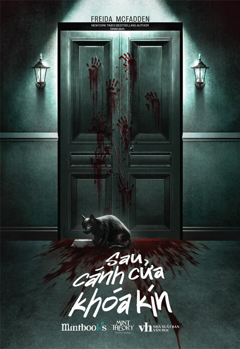 Sau cánh cửa khóa kín