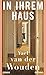In ihrem Haus