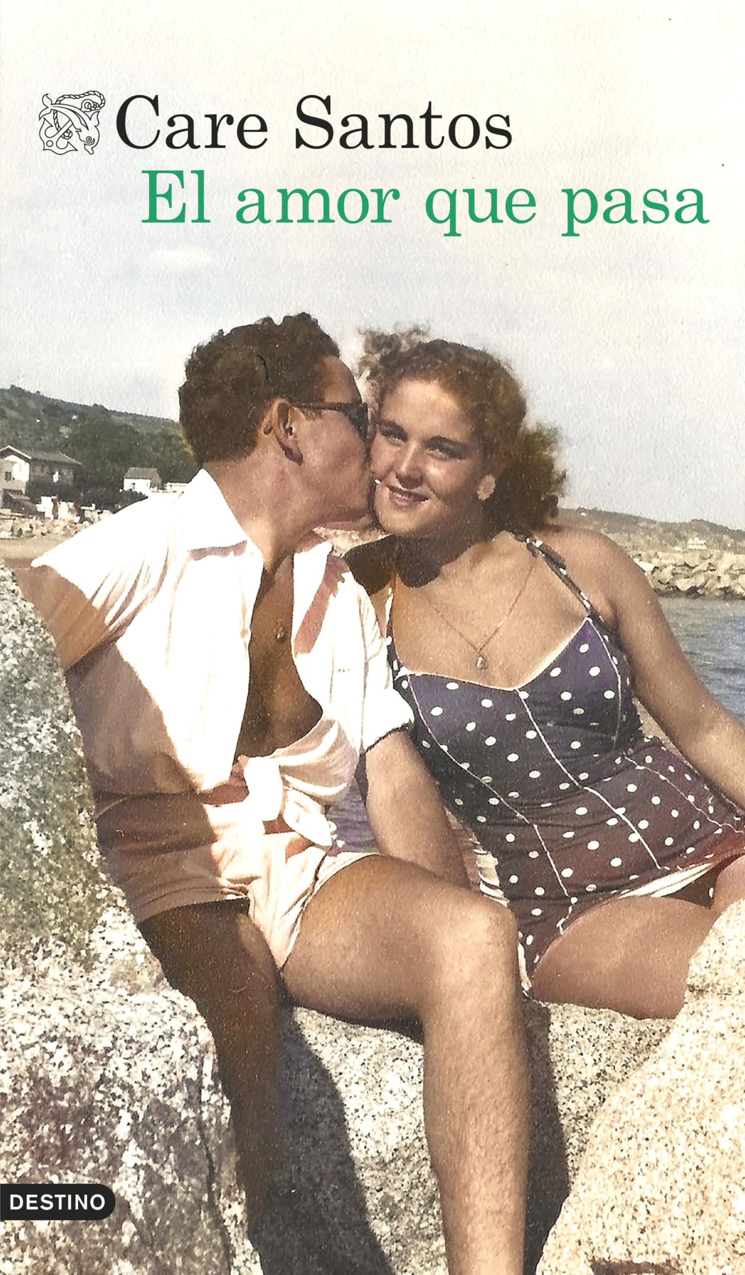 El amor que pasa (Hardcover)