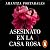 Asesinato en la Casa Rosa [Murder in the Pink House]: (Los crímenes de Loeiro 1) [(The Crimes of Loeiro 1)]