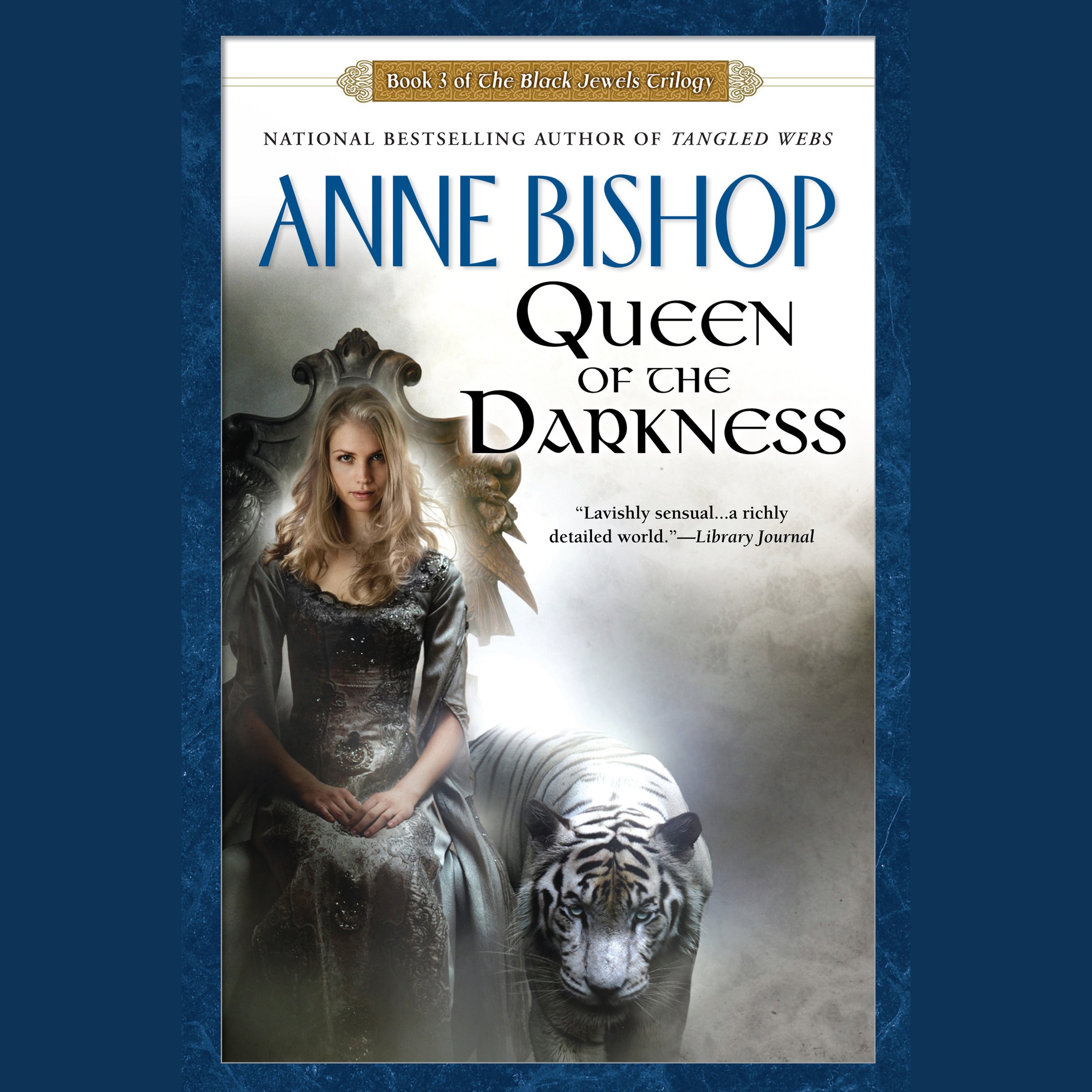 Queen of the Darkness: Book 3 of the Black Jewels Trilogy