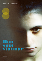 Hon som stannar (Hardcover)