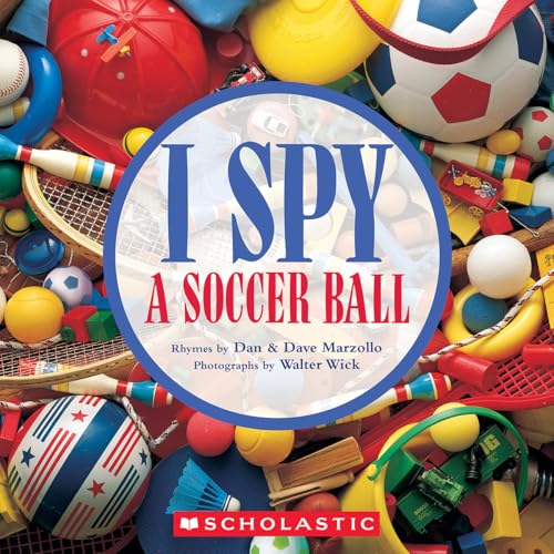 I SPY a Soccer Ball (Paperback)