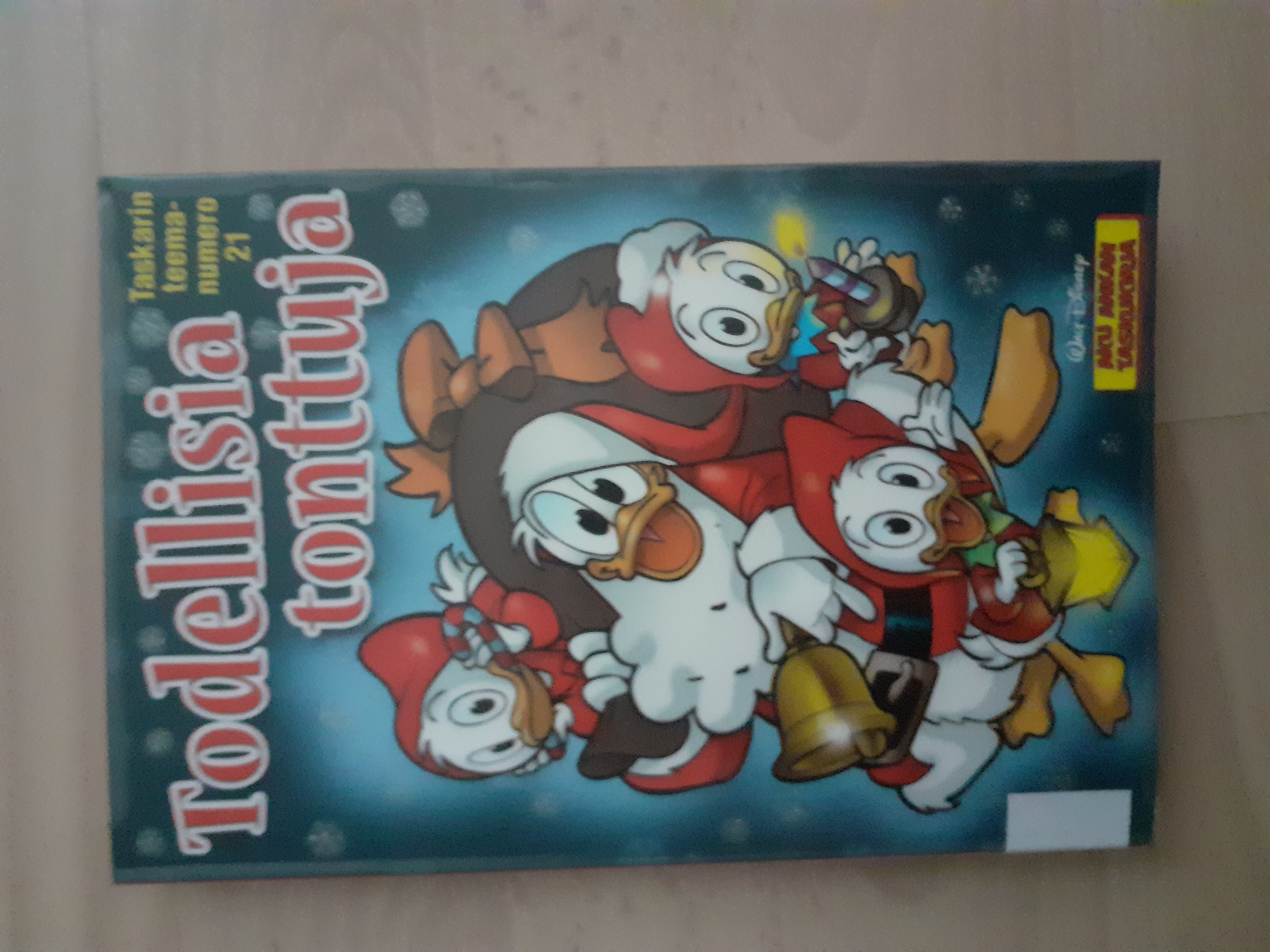 Todellisia tonttuja (Taskarin teemanumero, #21)