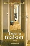 Dans sa maison