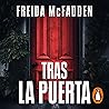 Tras la puerta