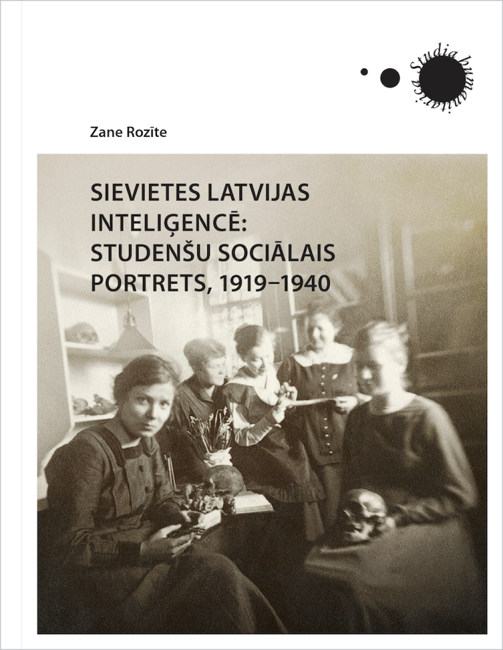 Sievietes Latvijas inteliģencē: studenšu sociālais portrets, 1919–1940