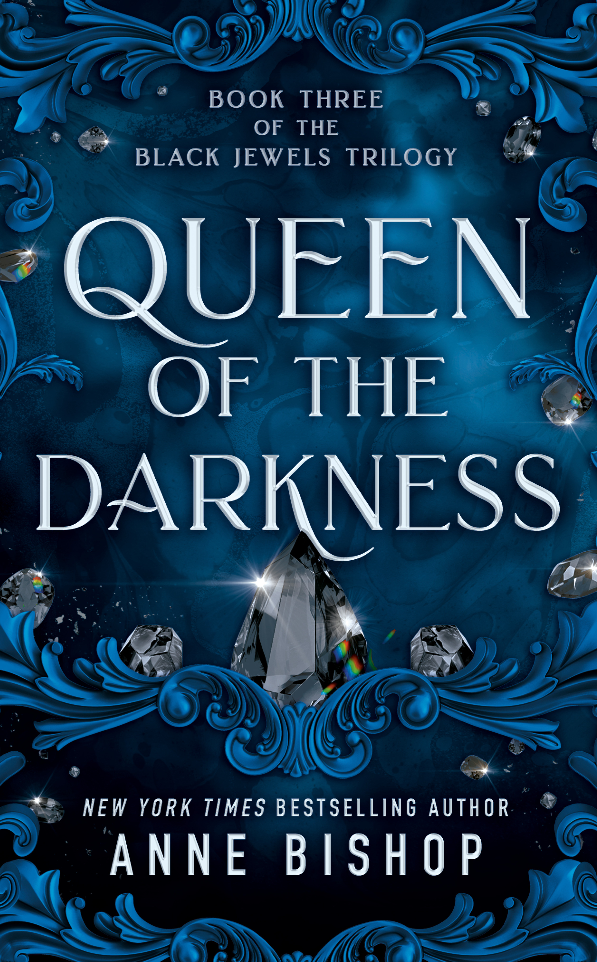 Queen of the Darkness (Black Jewels)