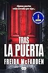 Tras la puerta