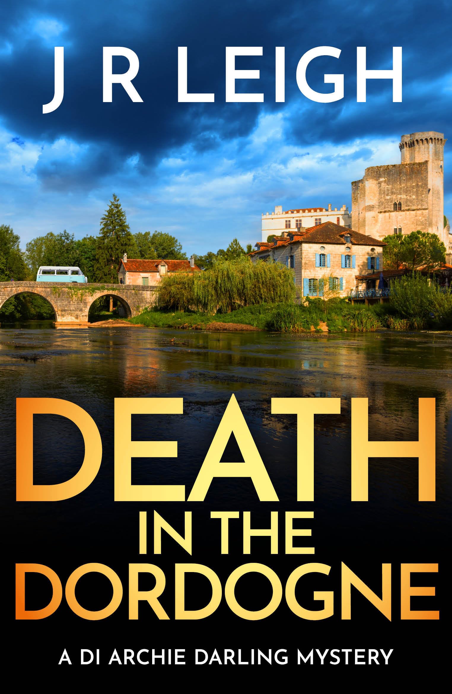 Death in the Dordogne (Archie Darling #1)